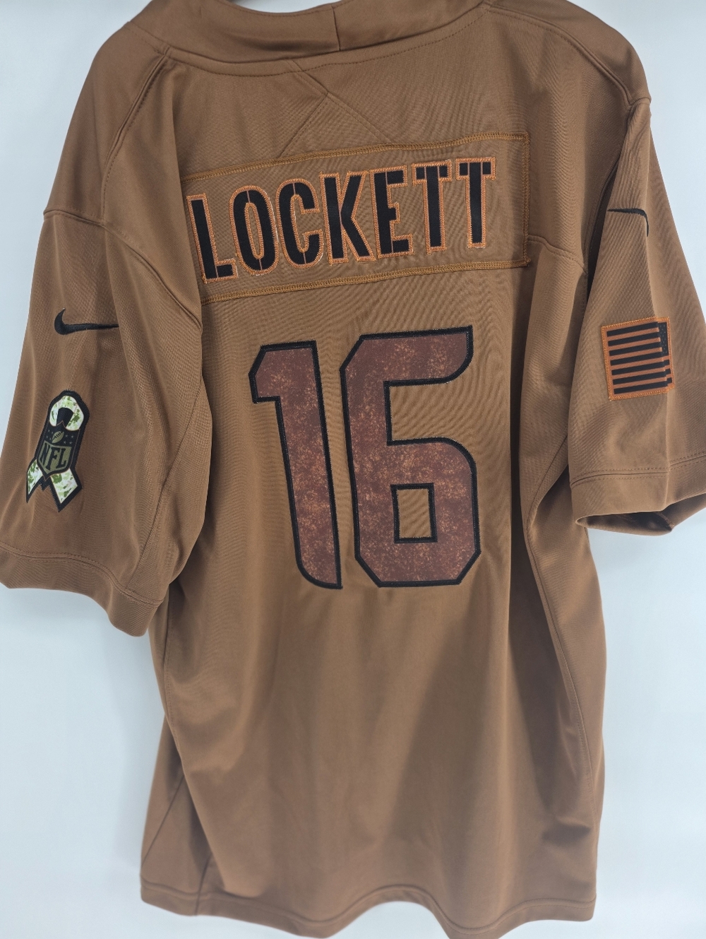 Seattle Seahawks Tyler Lockett Nike Dri-fit Jersey Med Salute to Service